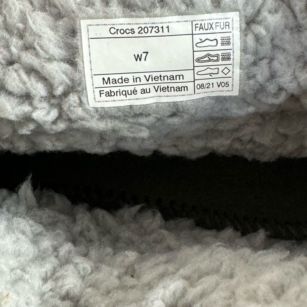 NWT Crocs Womens Classic Neo Puff Shorty Gorpcore Snow Boots Grey White - Picture 13 of 13